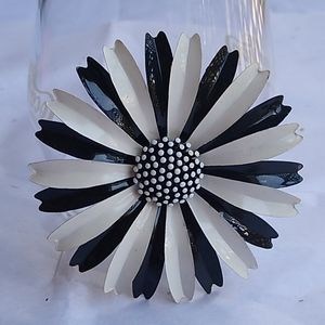 Flower Pin Trifari Black & White Brooch